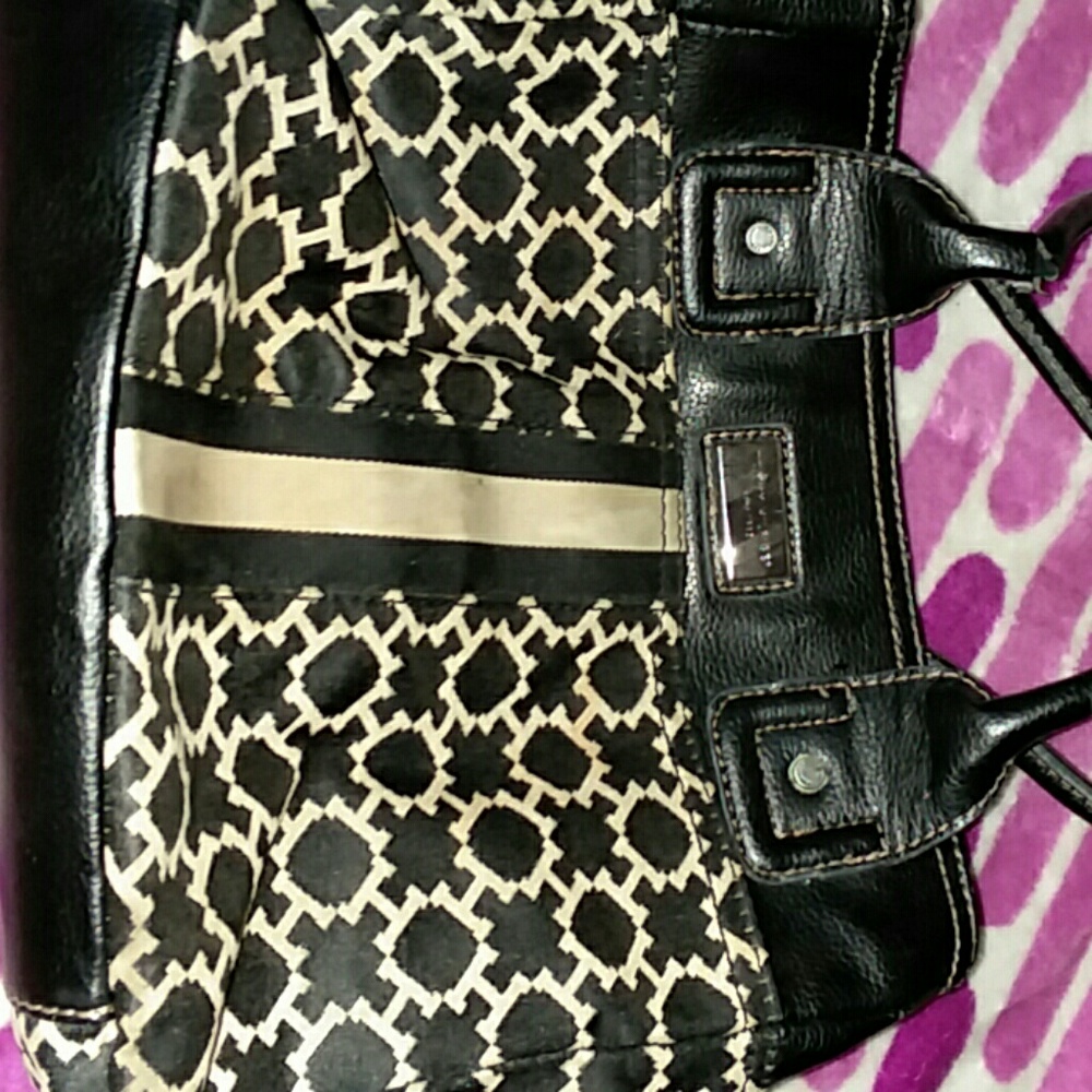 A tommy Hilfiger purse!